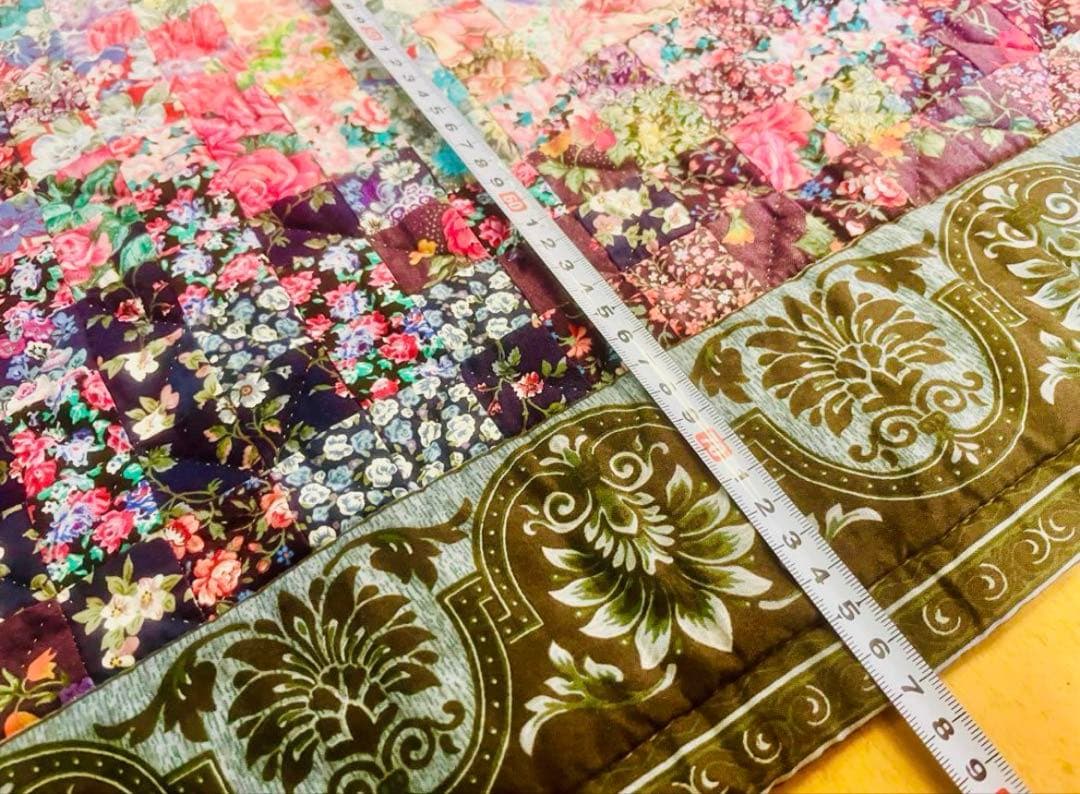 ヴィクトリアンキルトのクロス