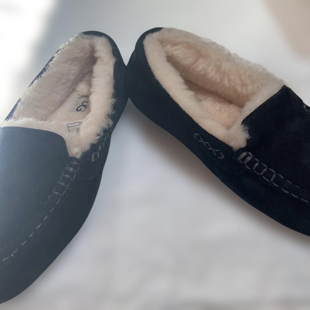 UGG アンスレー モカシンシューズ
