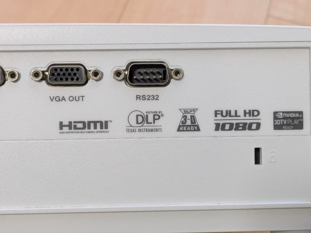 acer プロジェクター本体 ホワイト