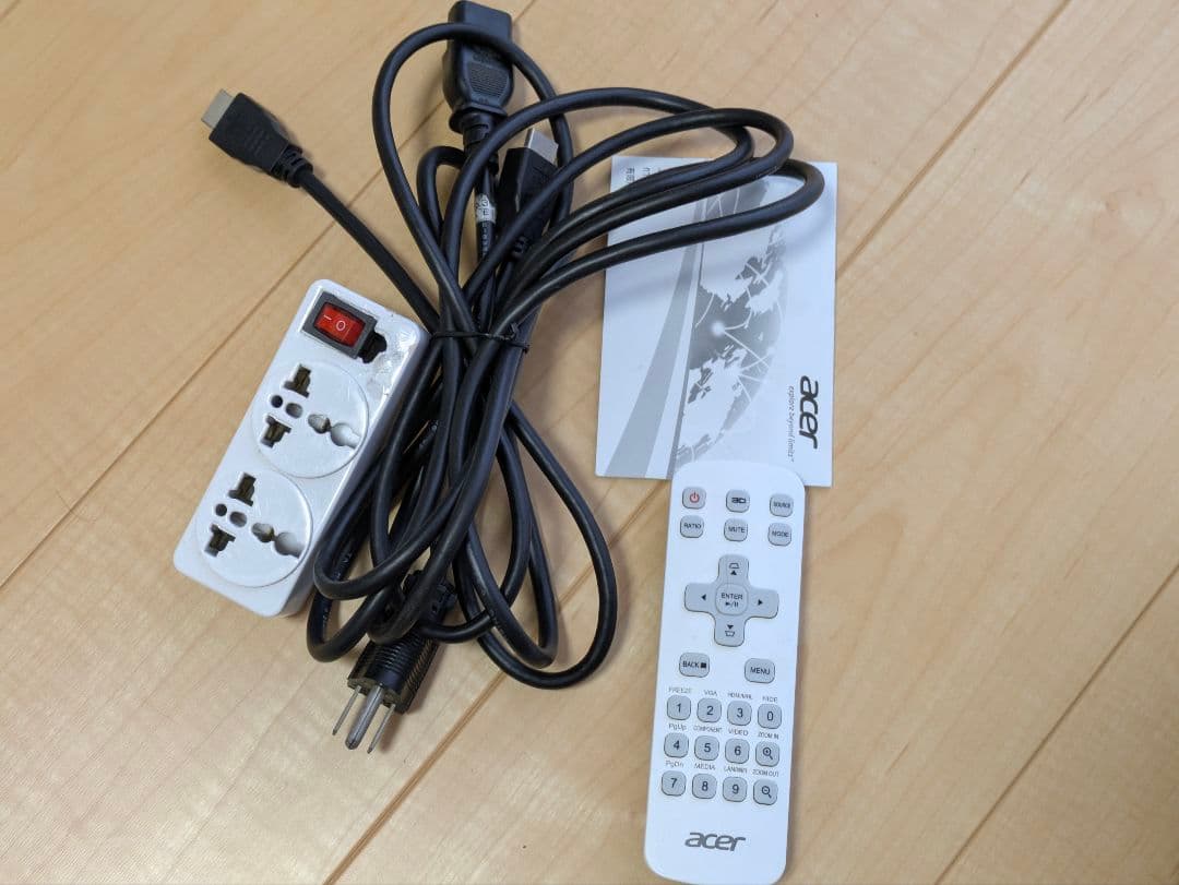 acer プロジェクター本体 ホワイト