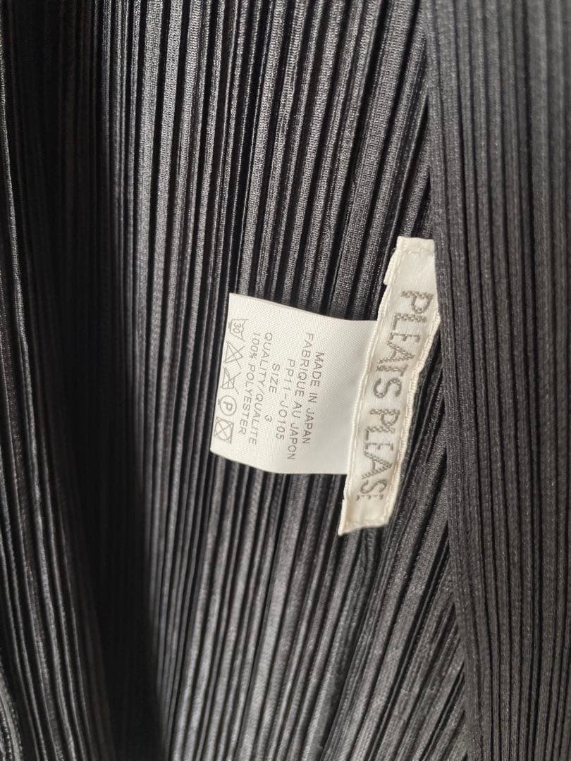 Pleats please ブラックジャケット