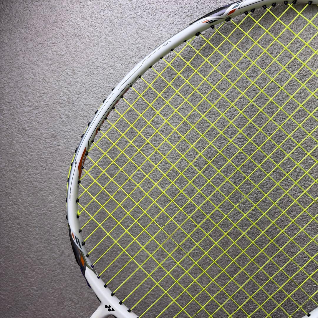 【極美品】YONEX VOLTRIC70 e-tune 3UG5廃盤②