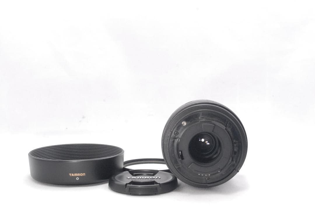 匿名配送✨Nikon D7200 デジタル一眼レフ レンズ付き　標準