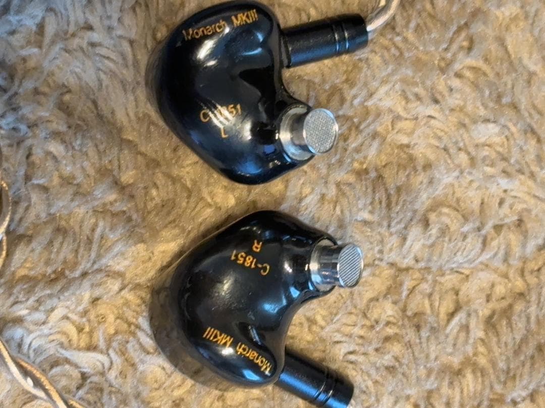イヤホン THIEAUDIO Monarch MKIII