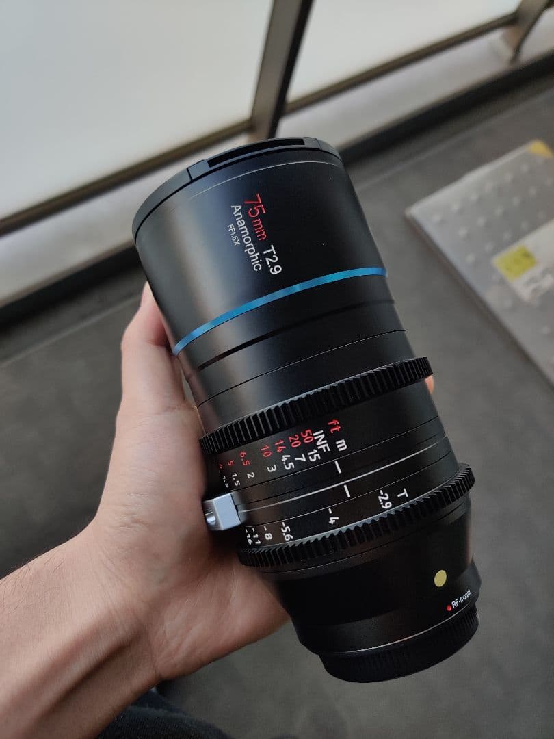 SIRUI アナモフィックレンズ フルサイズ 75mm T2.9 RFマウント