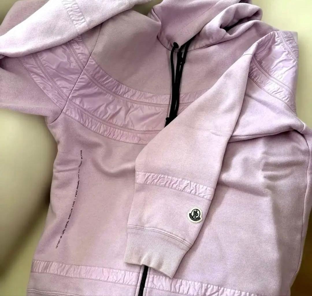 美品モンクレール　ジップアップパーカー　サイズ7 (S)