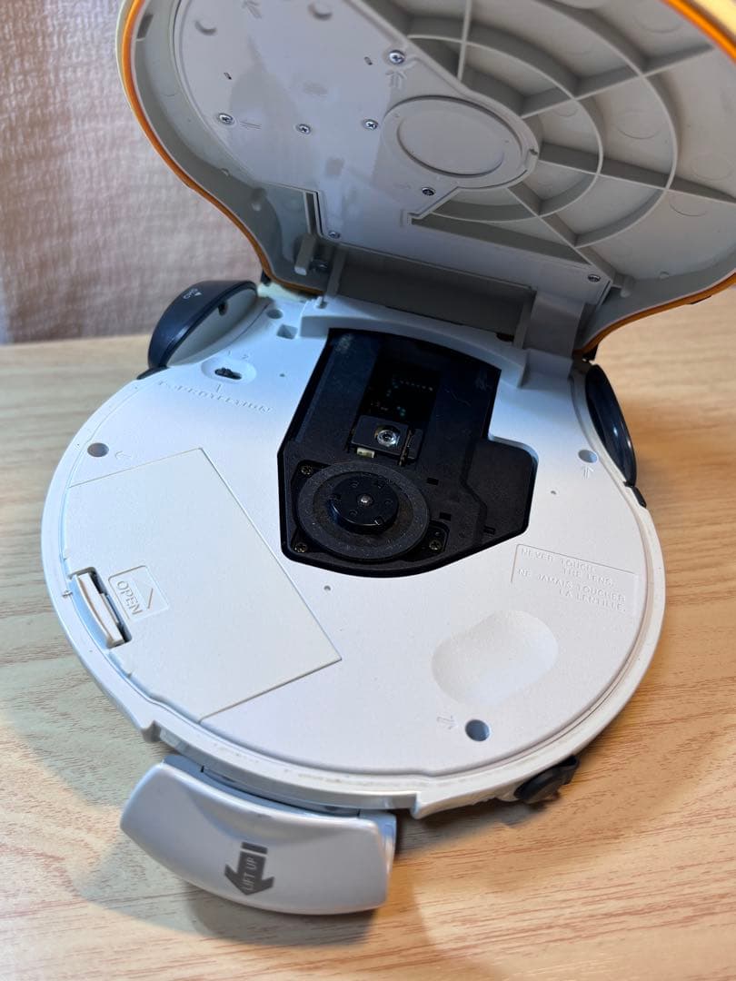 ♫ レア 動作品 SONY CDウォークマン D-SJ301