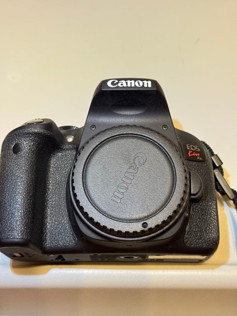 Canon Kiss x9i ダブルレンズキット レンズ保護付き