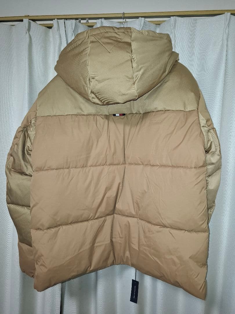   フード付きダウンジャケット ベージュ