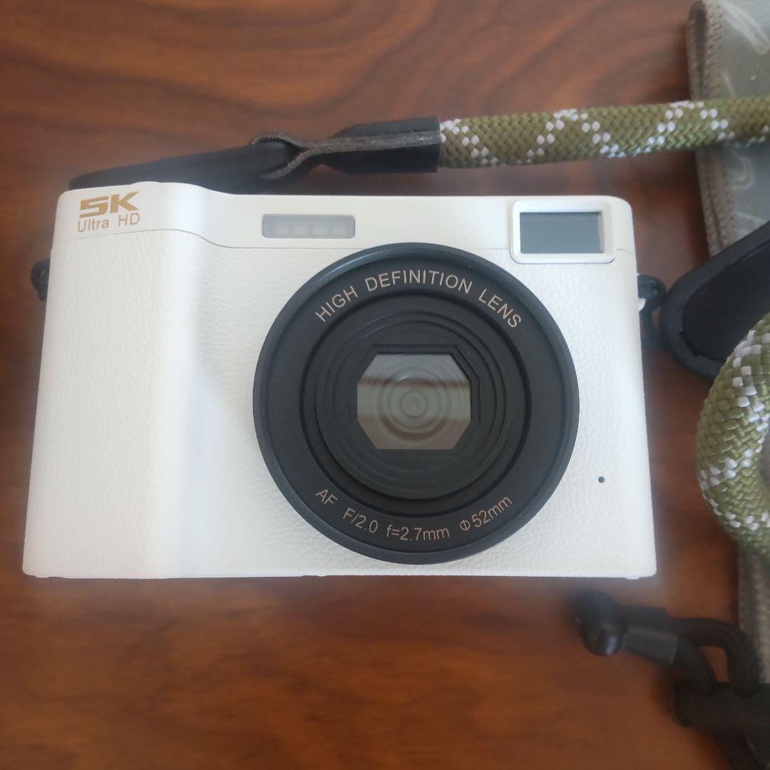 【美品】デジタルカメラ　バッテリー・レンズ・SDカード他おまけ付