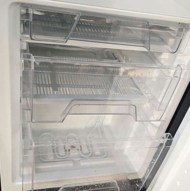 ★2023年製 美品 黒がシブいっ♫ 冷凍冷蔵庫 アイリスオーヤマ 142L