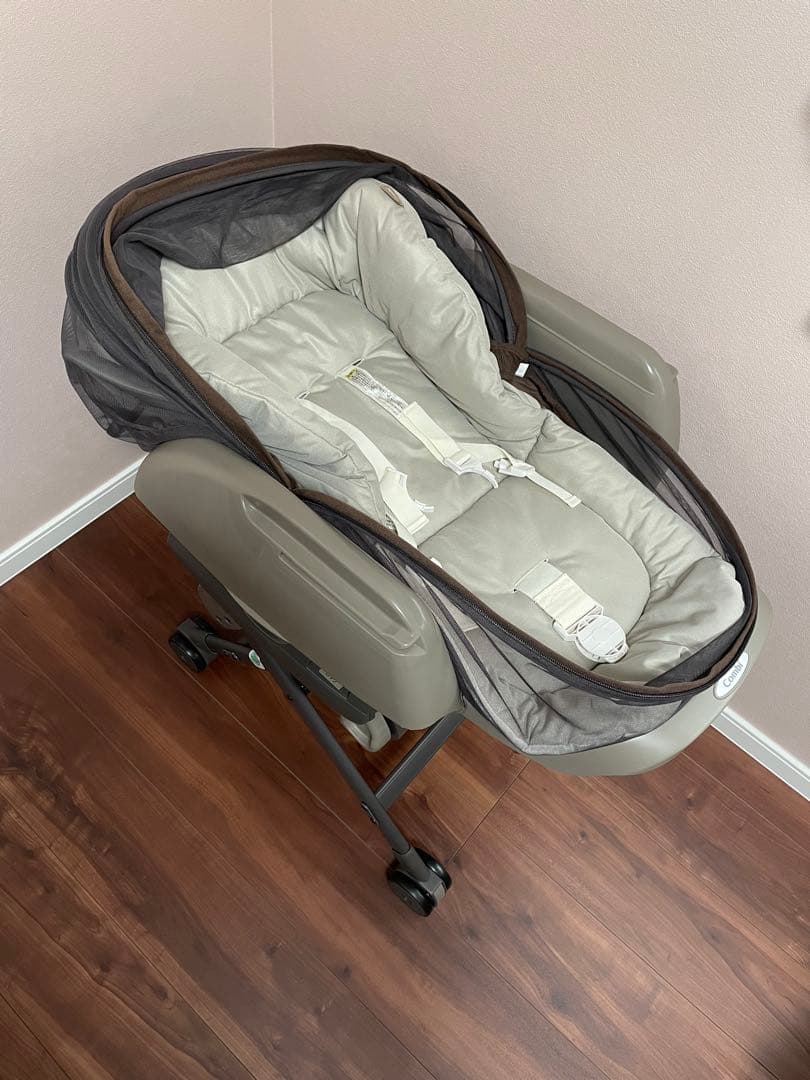 【美品】コンビ ネムリラ Fit AQ ハイローチェア マルチメッシュカバー付き