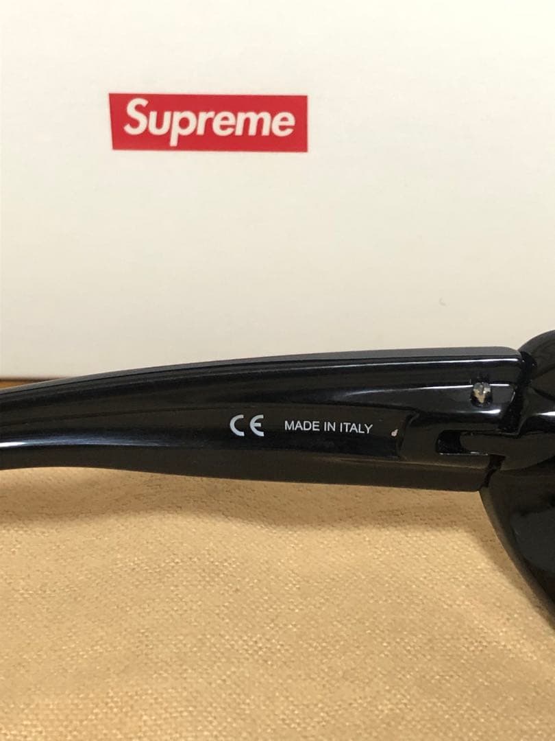 Supreme ブラック サングラス ケース付き