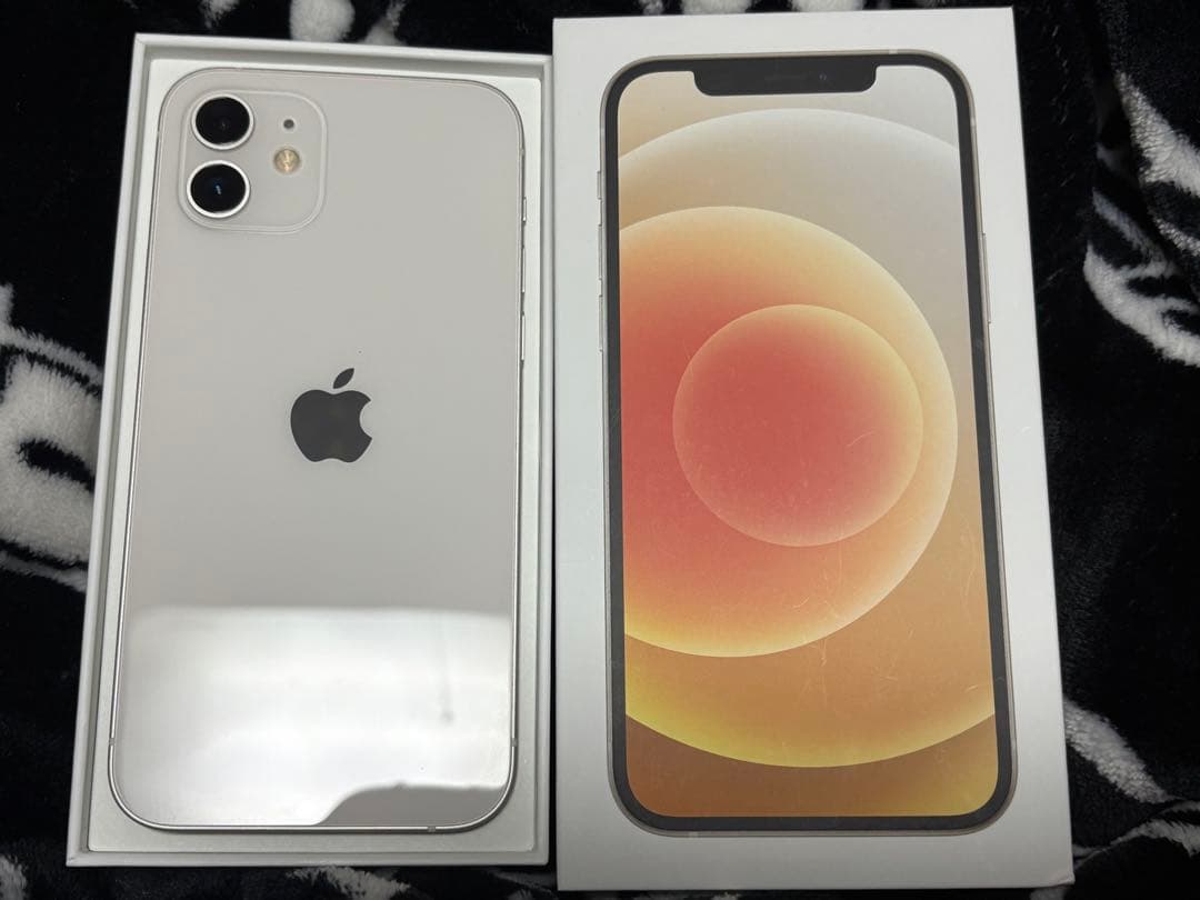 Apple iPhone 12 ホワイト 本体　256GB docomo