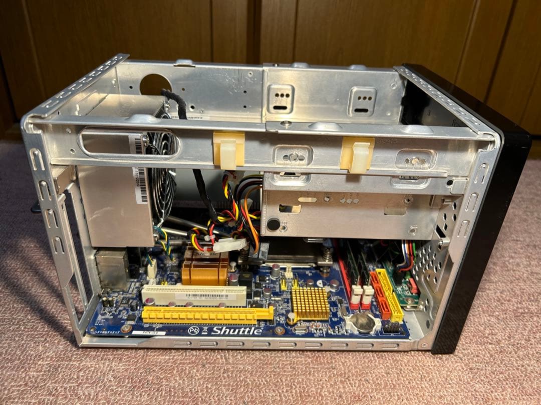 キューブ型ベアボーン Shuttle SA76G2 中古動作品 AMD