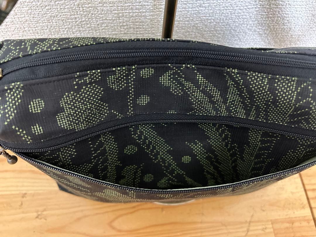 夢様オーダー　正絹大島紬ボディバッグ