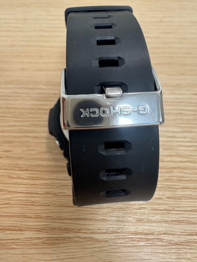 動作品 カシオ Gショック GAW-100B-1A2JF 電波ソーラー腕時計