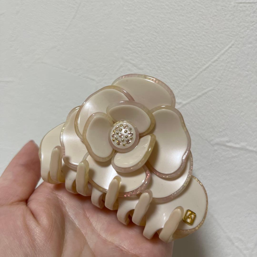 アレクサンドルドゥパリ 希少　カメリア グラデーション クリップ