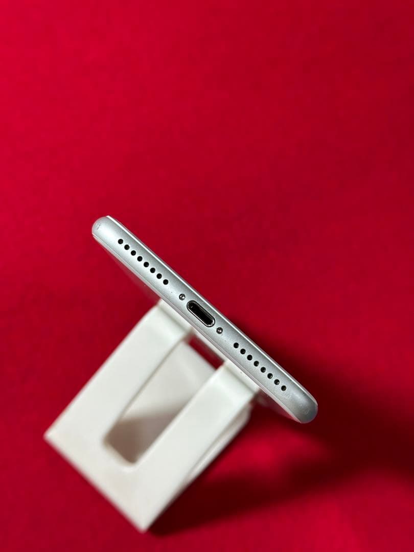 【7371】iPhone 8plusシルバー 256GB simフリー