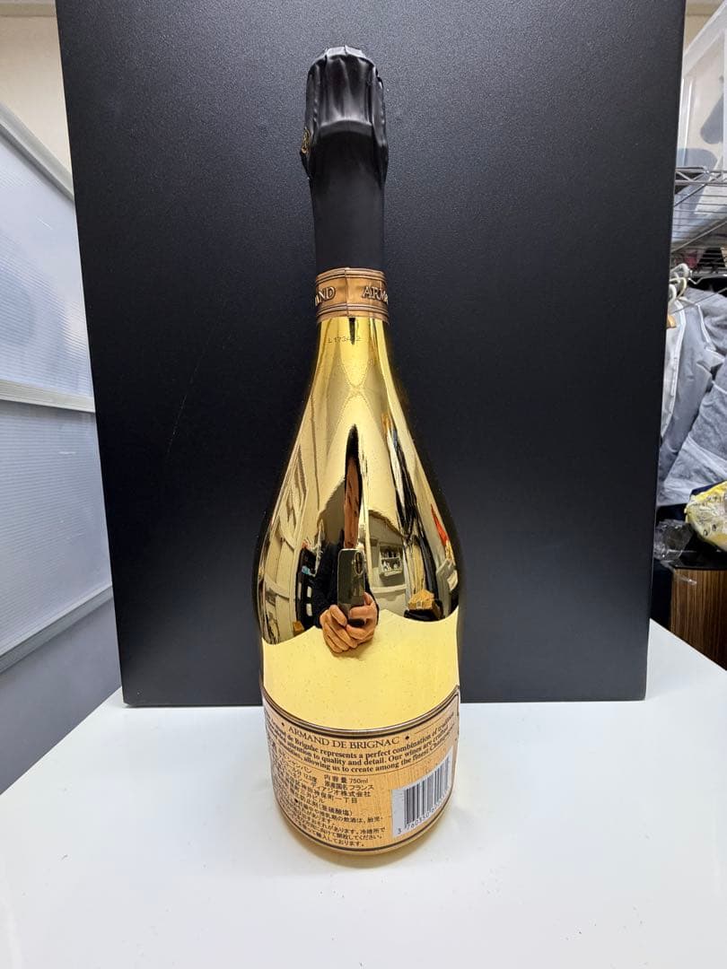 Armand de Brignac シャンパン ゴールド