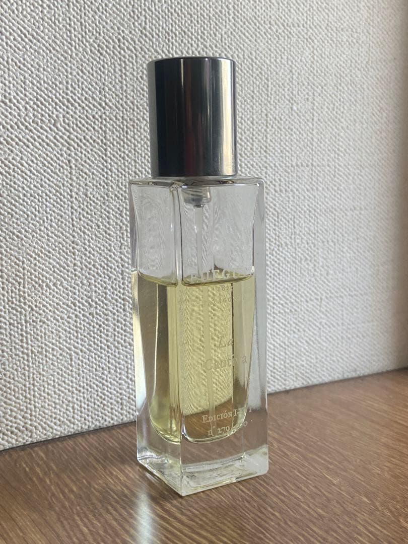 Fulgija 香水　La Cautiva フエギア