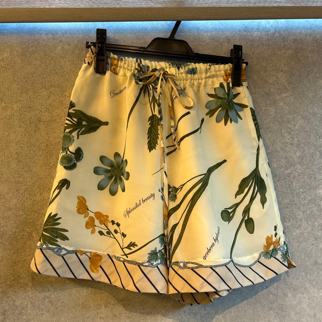 美品　manipuri ショートパンツ　花柄　マニプリ　Free size