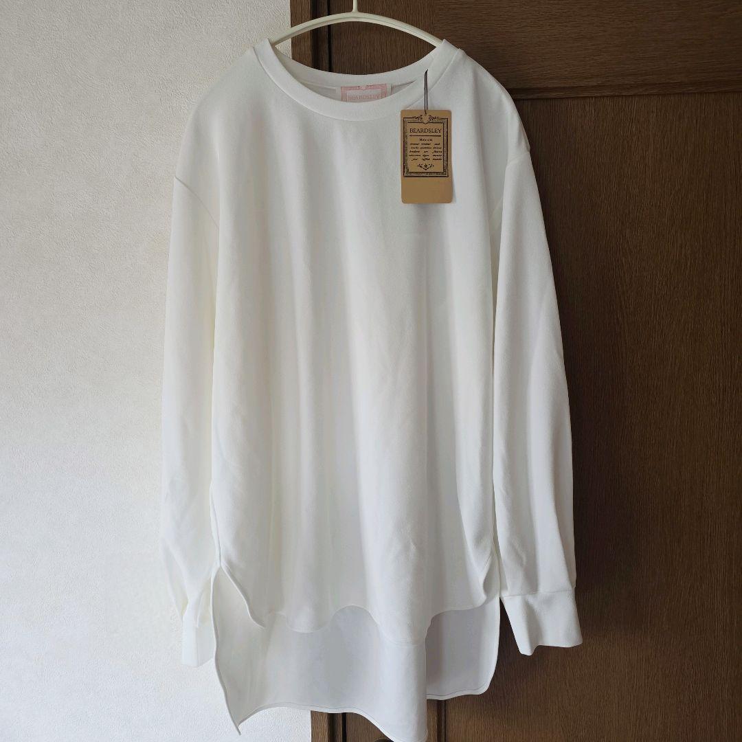 新品タグ付 ビアズリー Tブラウス ホワイト フリーサイズ