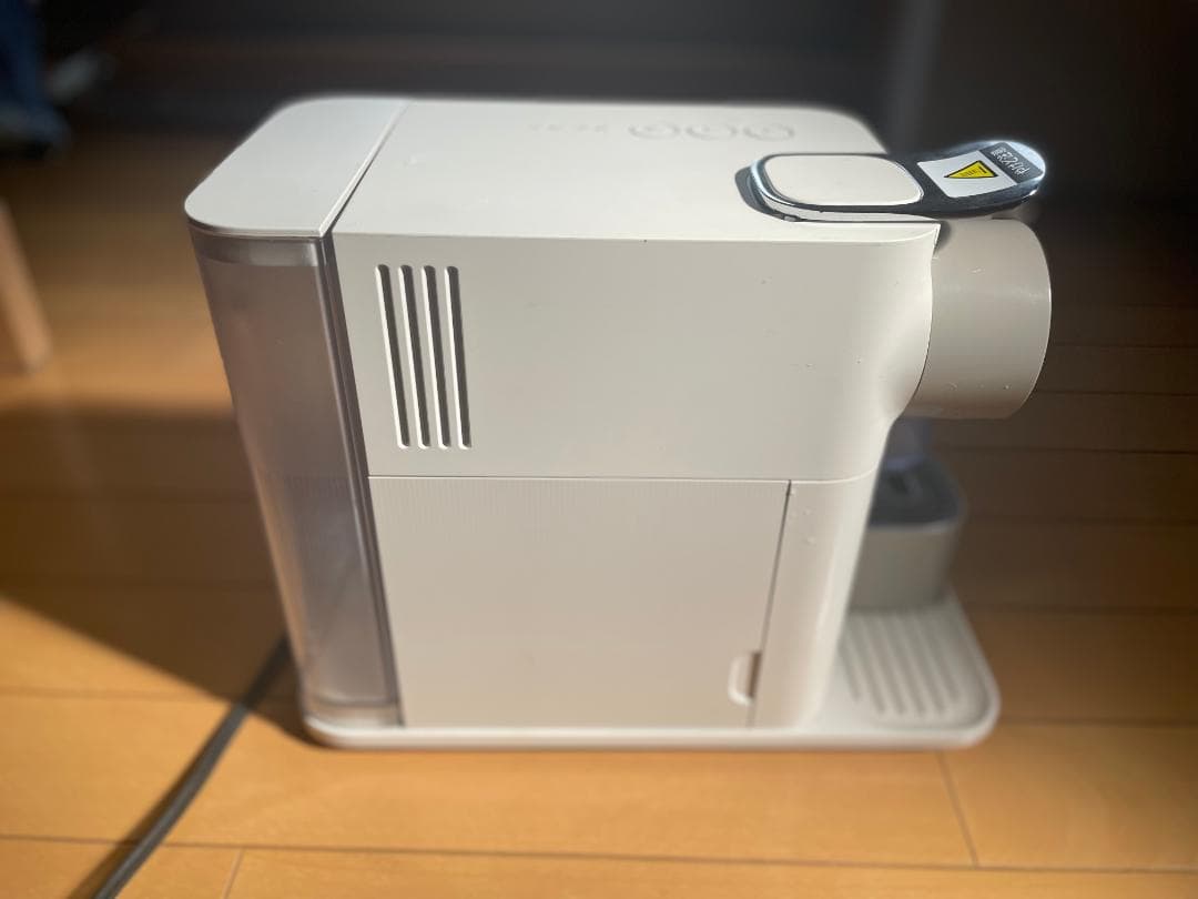 Nespresso ラティシマワン　エスプレッソマシン ホワイト