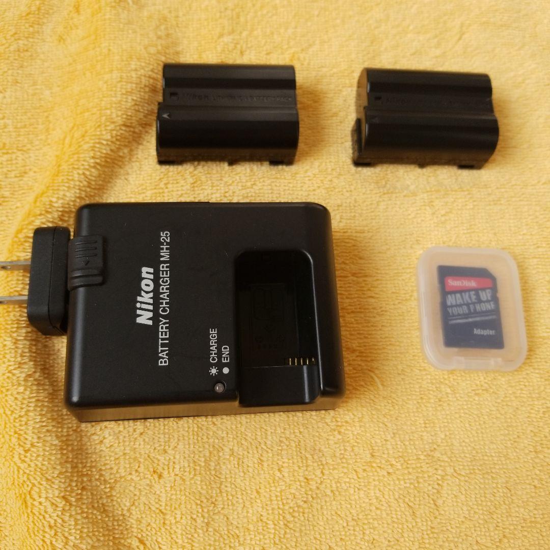 Nikon　デジタルカメラD7000　 レンズ　充電器　バッテリー　SD付き