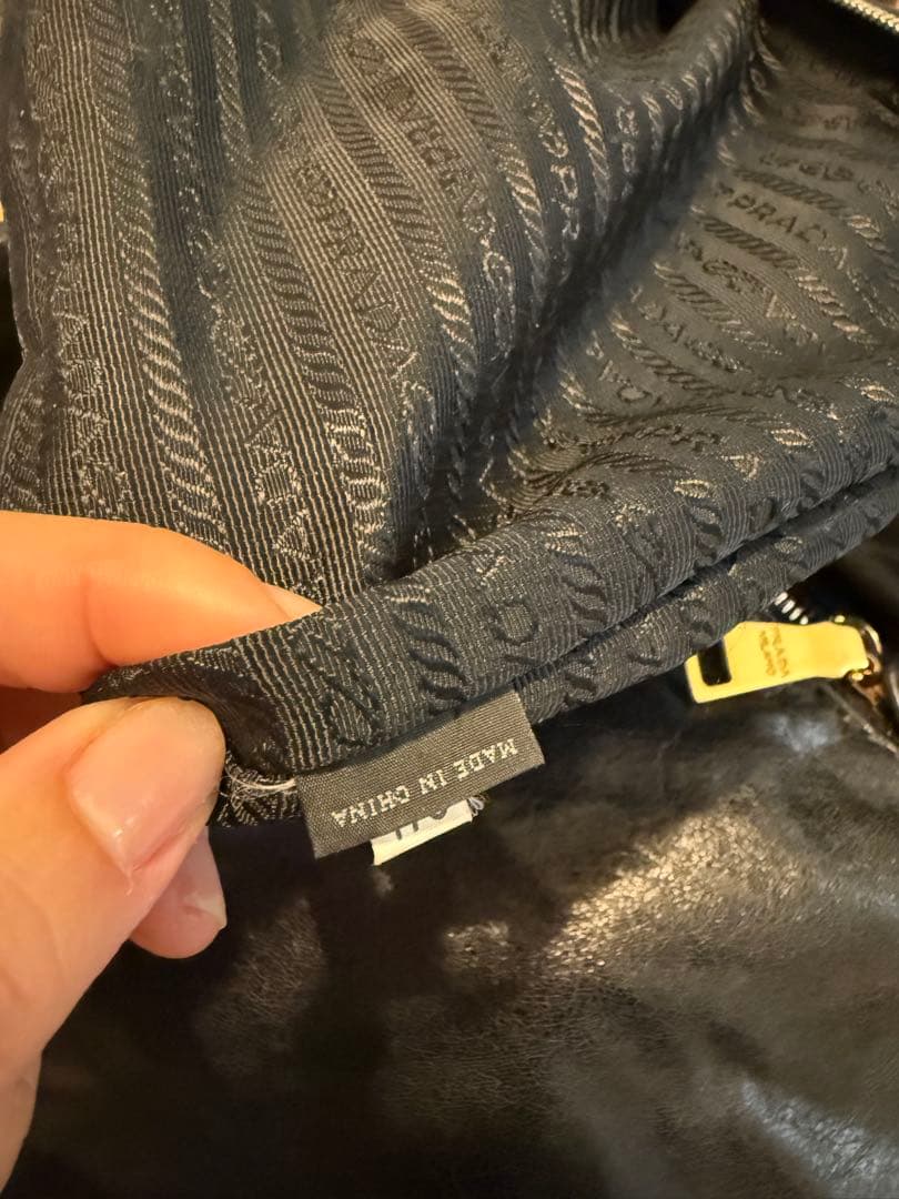 プラダ/SECCHIELLO IN PELLE GLACE'CALE