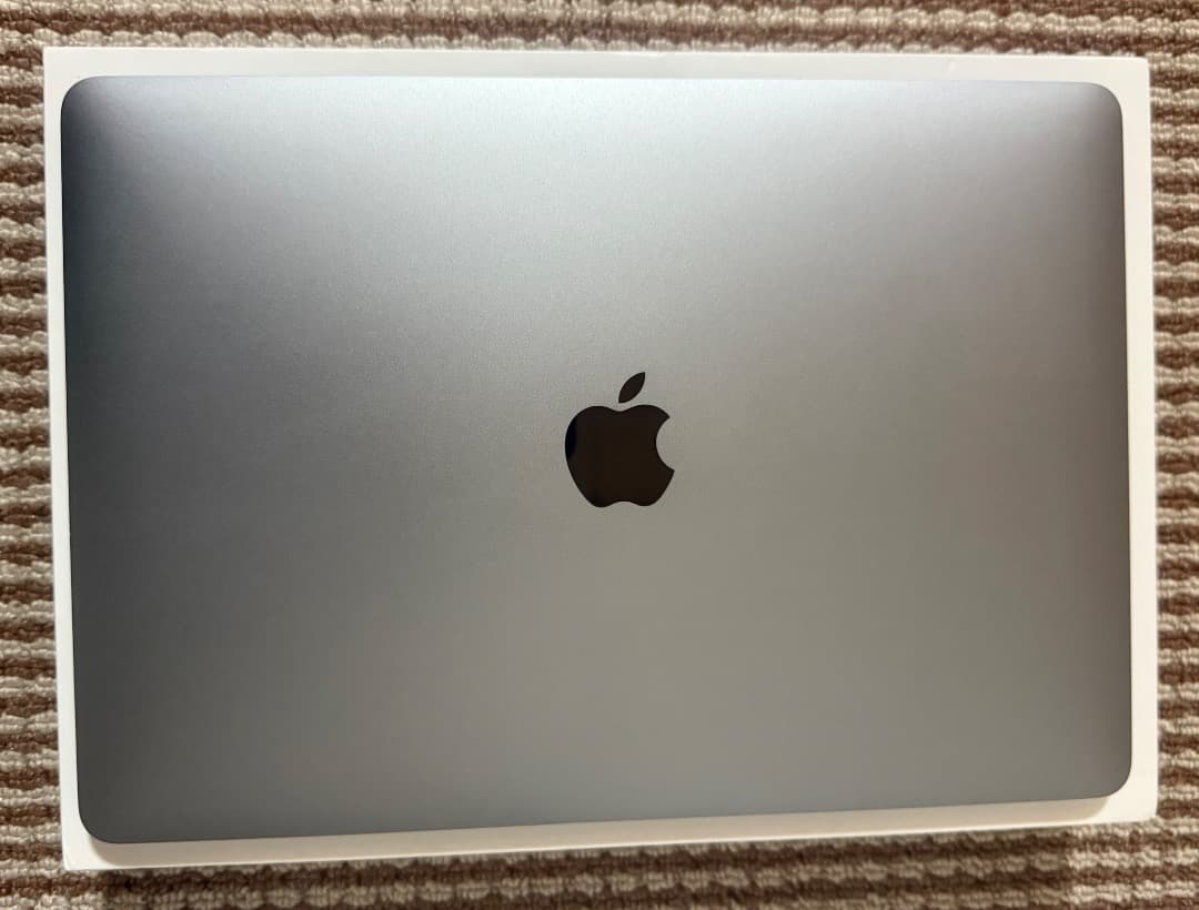 美品-Macbook Pro I5-8-256 - Office 付き