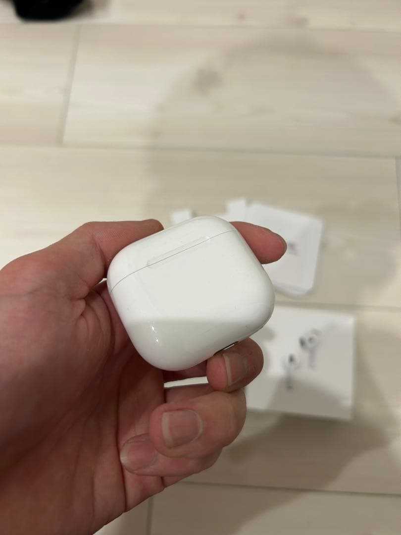 AirPods 4 アクティブノイズキャンセリング搭載モデル