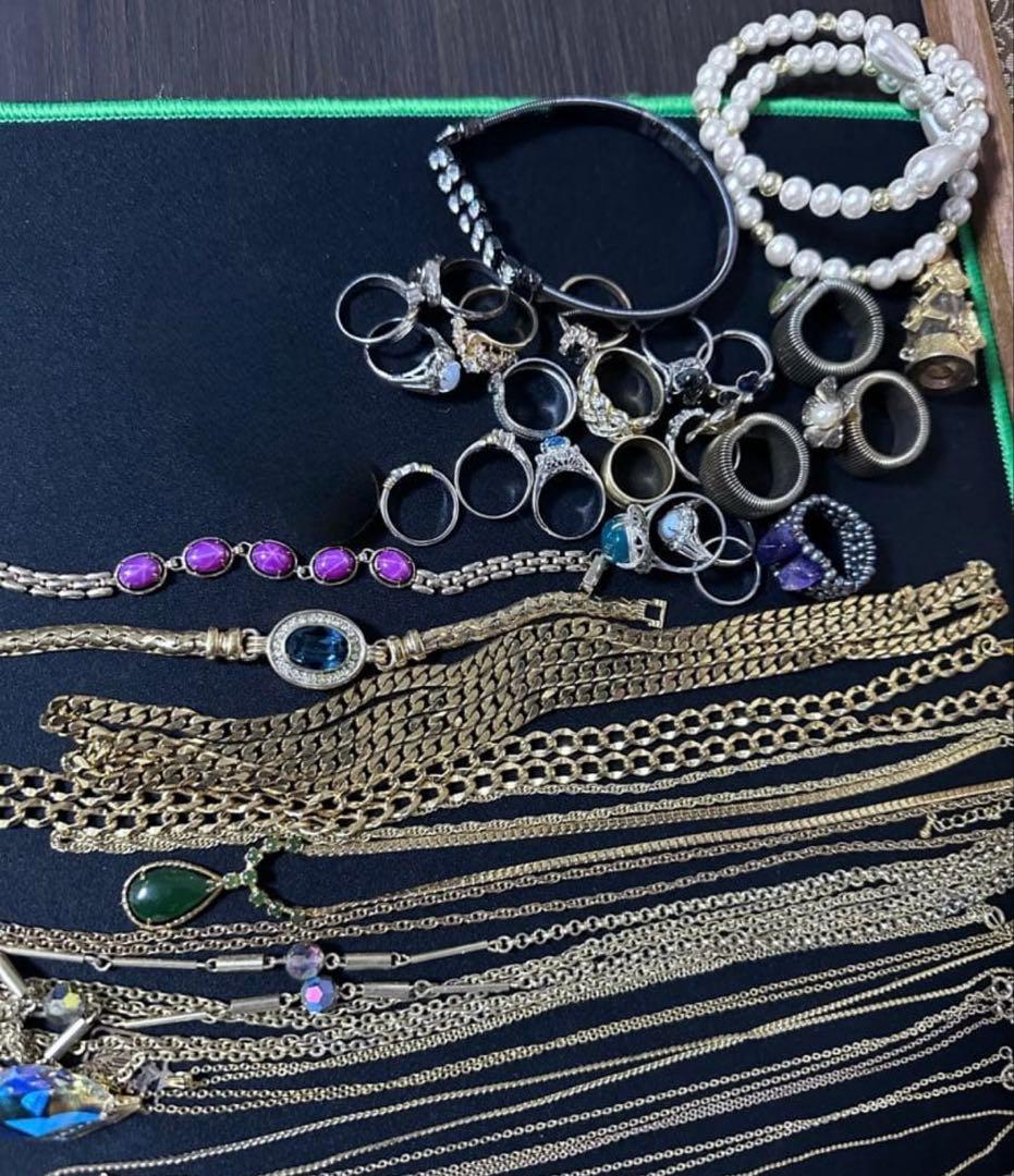 モ*カ様 遺品整理　アクセサリーまとめ　k18刻印有無混在・素材不明