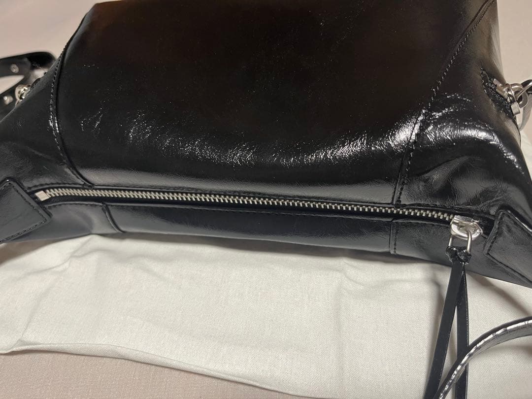 チャールズアンドキース　ザイリア ホーボーバッグ