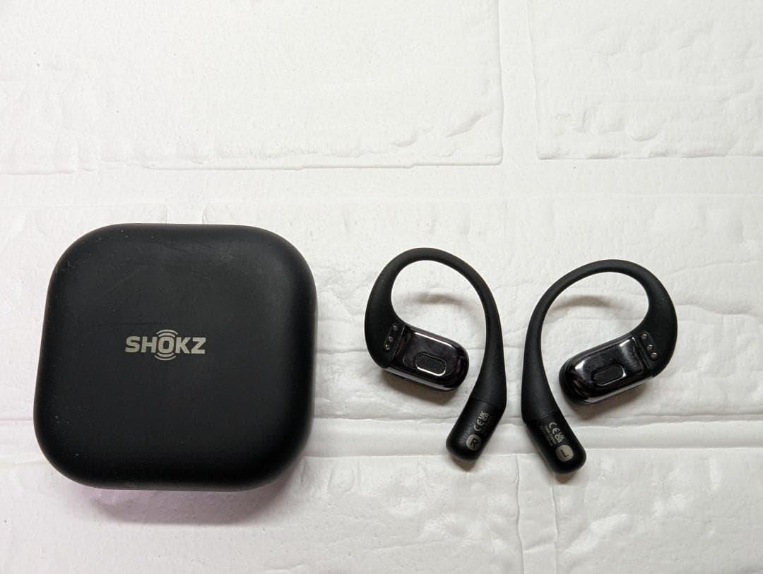 【美品】SHOKZ OPENFIT ワイヤレスイヤホン（ブラック）