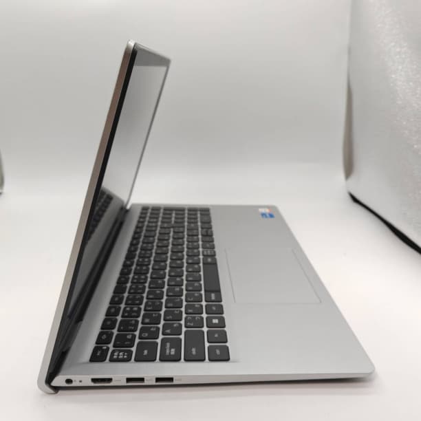 第11世代 i5 バッテリ◎ フルHD 15 デル 16GB SSD256GB