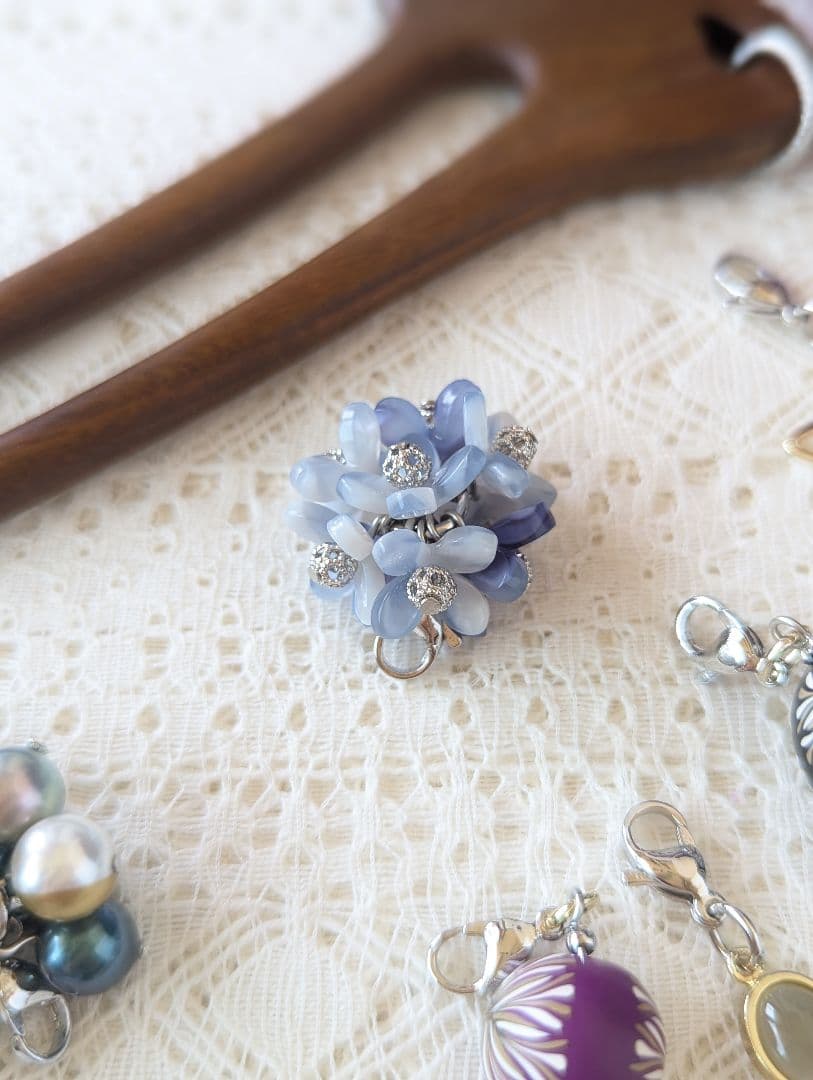 みなちんさま専用　サンダルウッド猫のかんざし〈取り替えチャーム8種〉