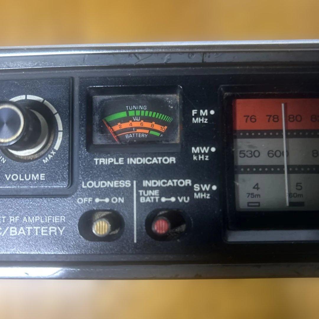 COUGAR RF-888『クーガ』3バンドラジオ　ナショナル