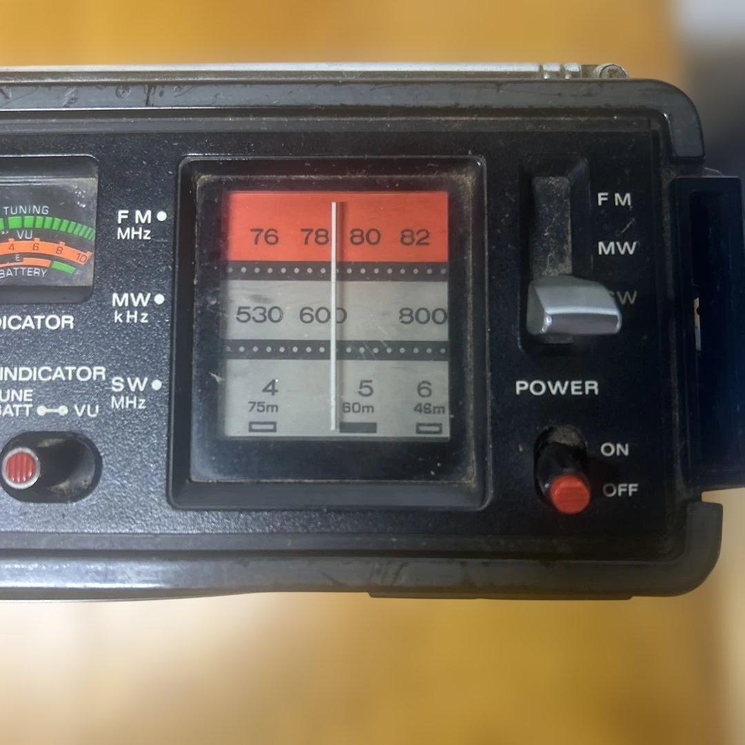 COUGAR RF-888『クーガ』3バンドラジオ　ナショナル