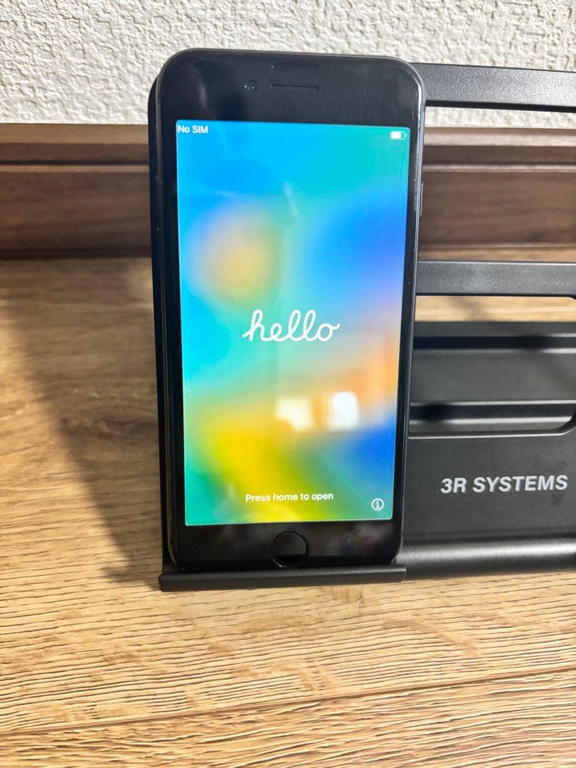 SIMロック解除済み iPhone 8 スペースグレイ 本体