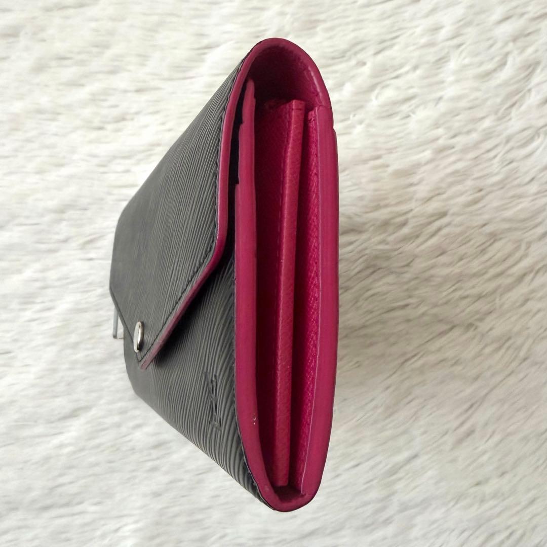 ルイヴィトン ポルトフォイユサラ　ノワール　ホットピンク　エピレザー　長財布