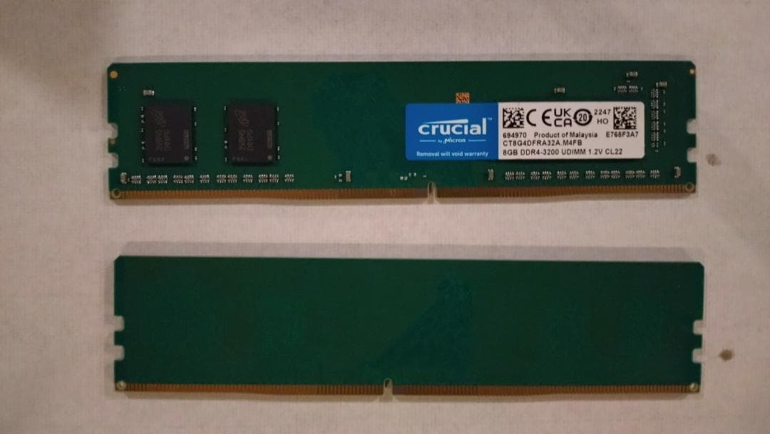 crucial 16GB DDR4-3200 UDIMM メモリ