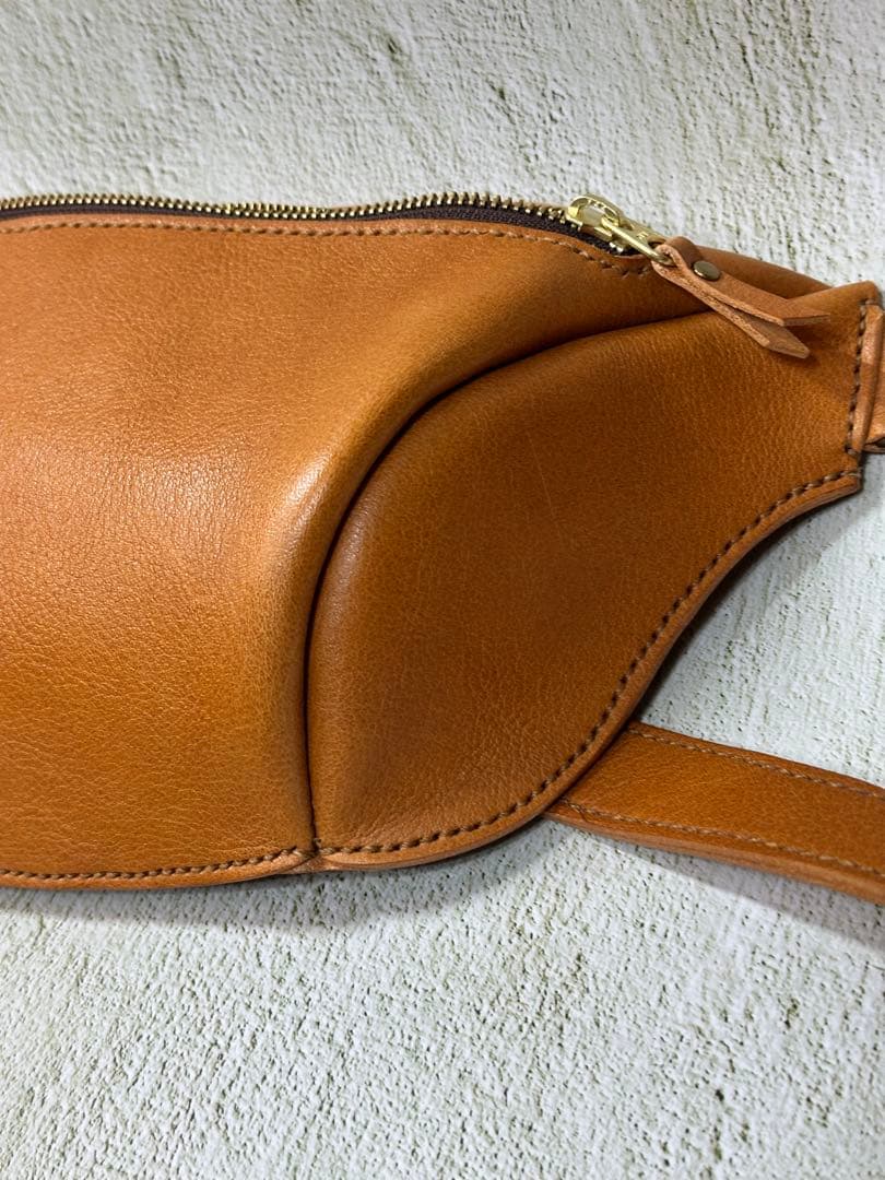 ボディーバック本革