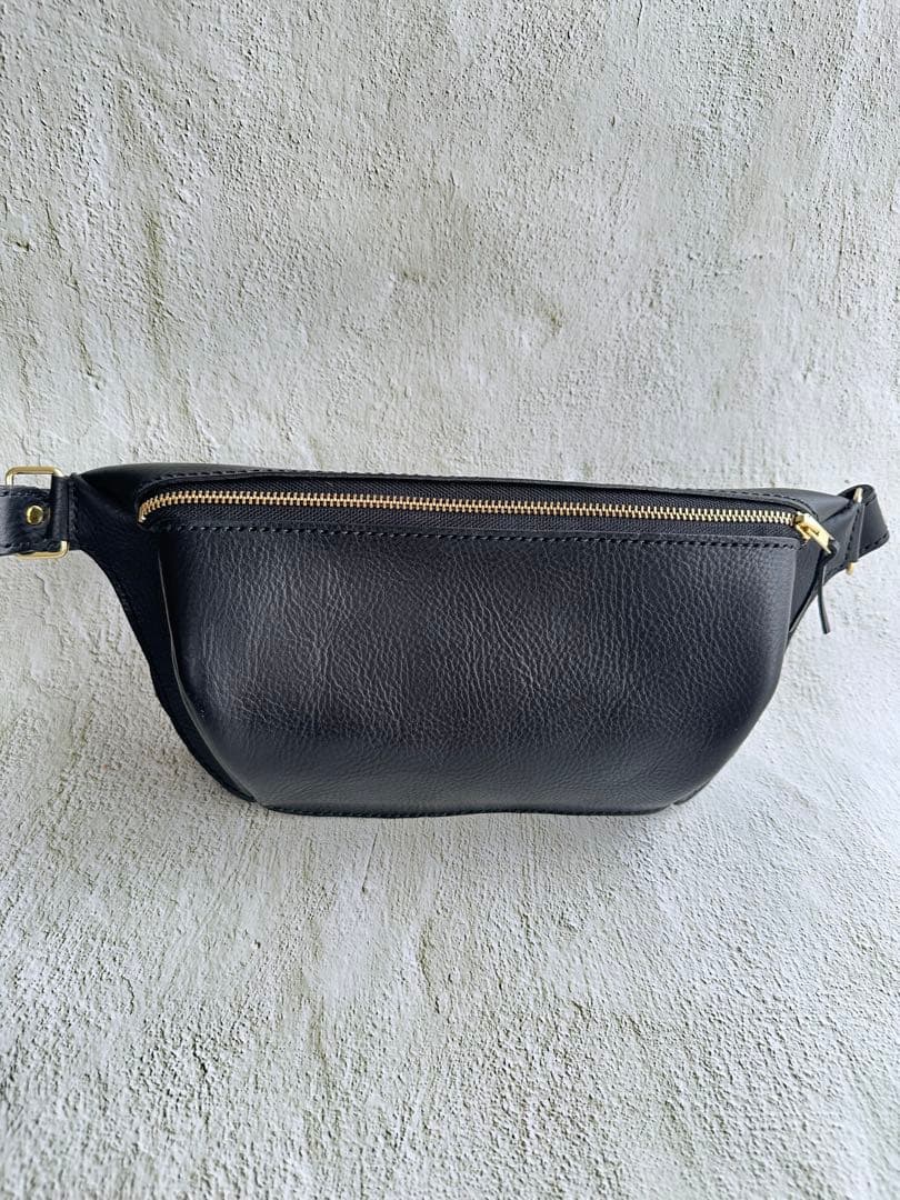 ボディーバック本革