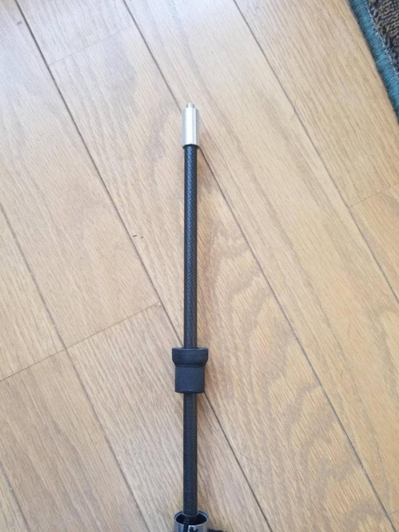 2.7mの長さで軽量な炭素繊維製の自撮り棒 - 180度回転・7段伸縮