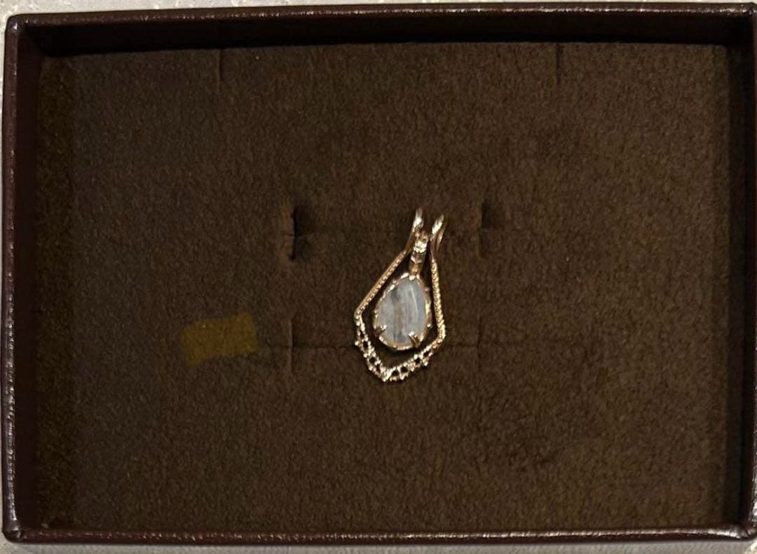 【週末限定価格】 agete アガット K10ダイヤモンドチャーム　現行品