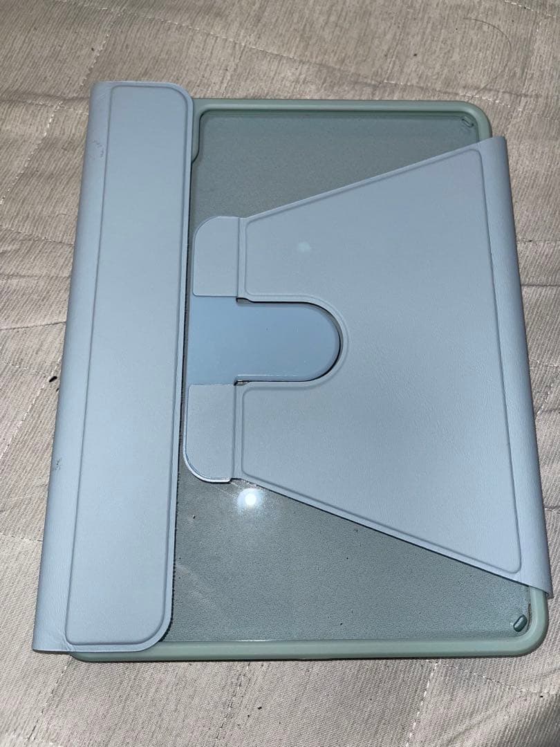 iPad Air第4世代　Wi-Fiモデル　256GB スカイブルー　カバー付き