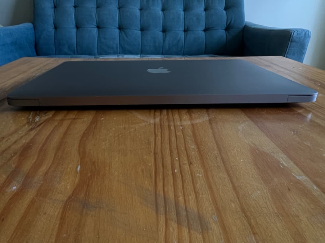 MacBook Air 2020 M1スペースグレー