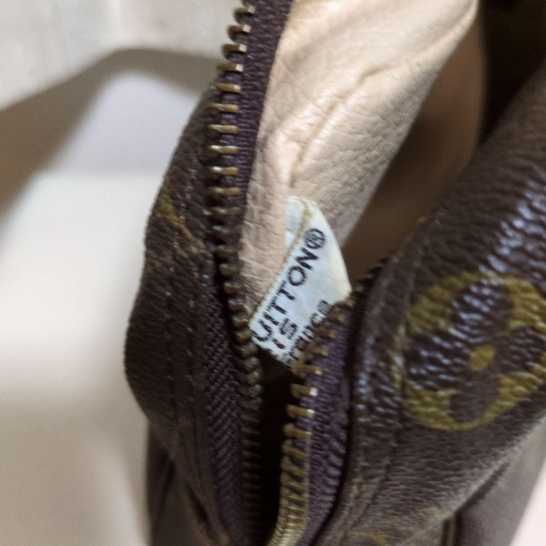 ルイ　ヴィトン　セカンドバッグ