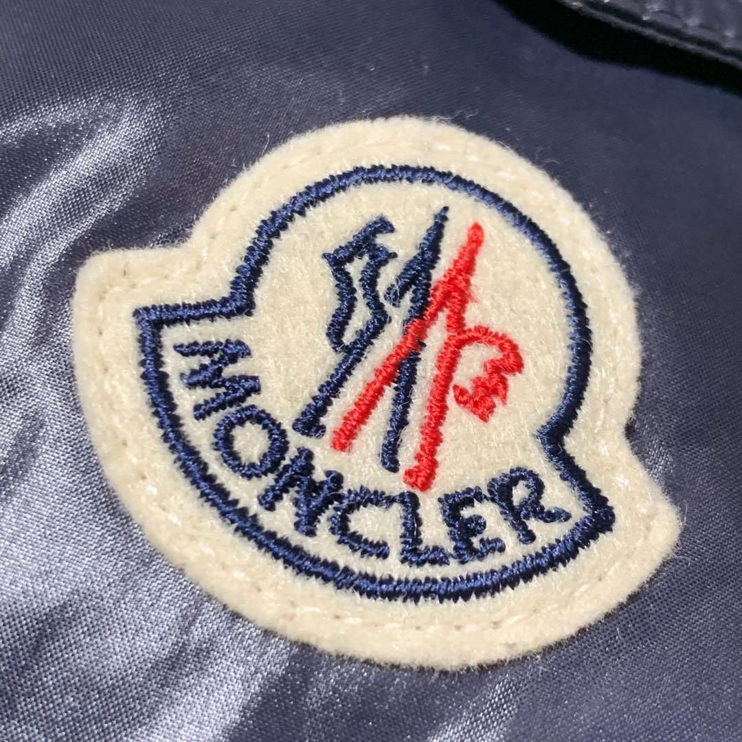 〔極美品〕モンクレール　 VION サイズ3 レッド　国内正規品　5D175